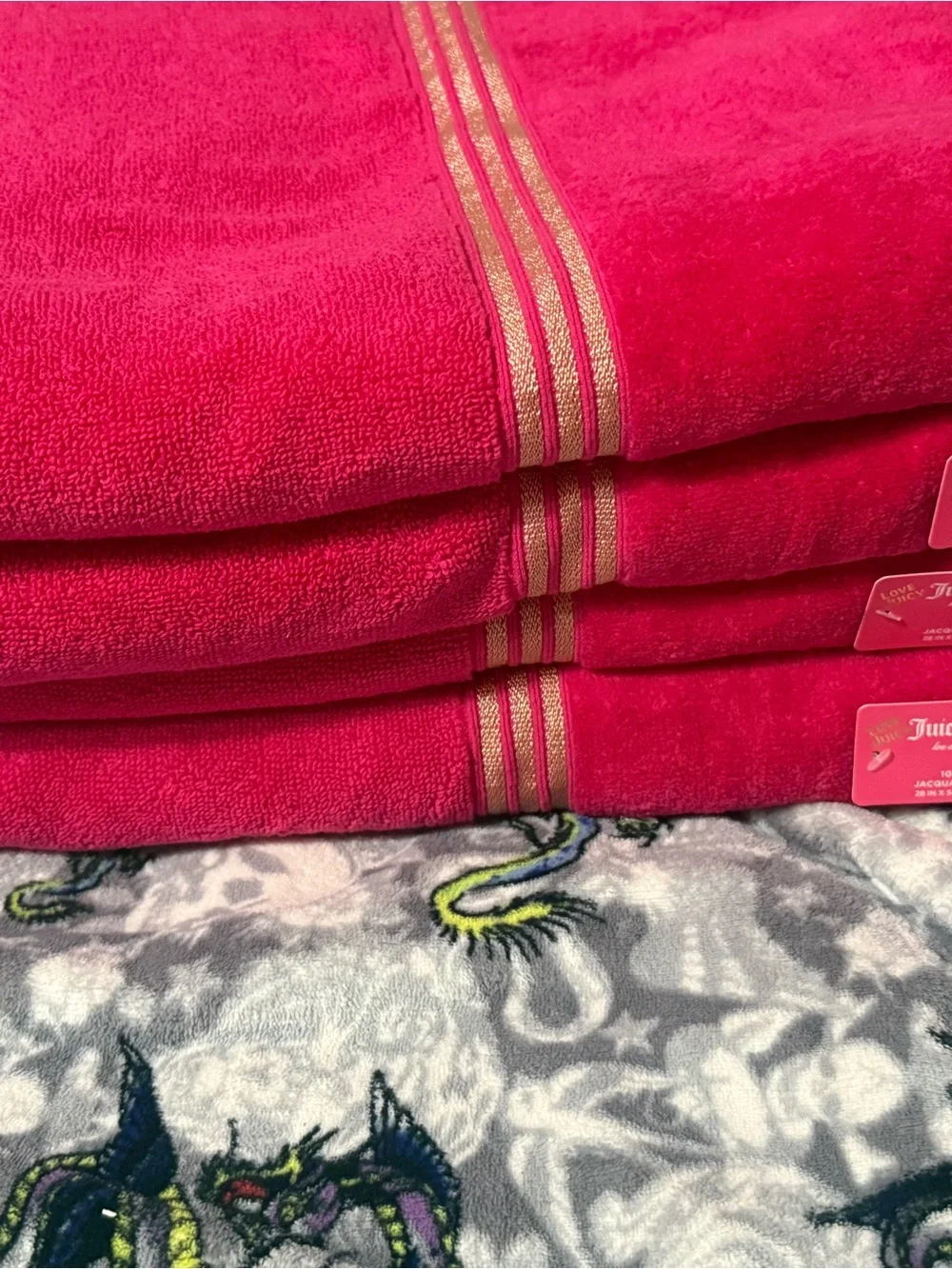 Juicy Couture Hot Pink Bath Towels & Hand Towels – New with Tags